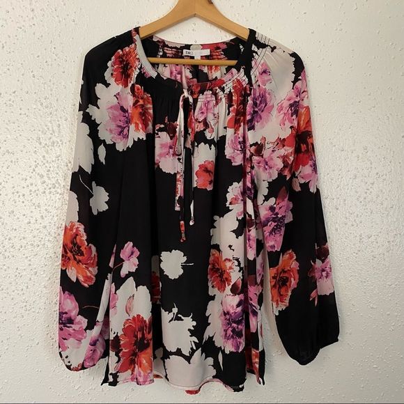 DR2 Tops - DR2 | floral | blouse | top | tie front | key hole | large | 100% poly| like new